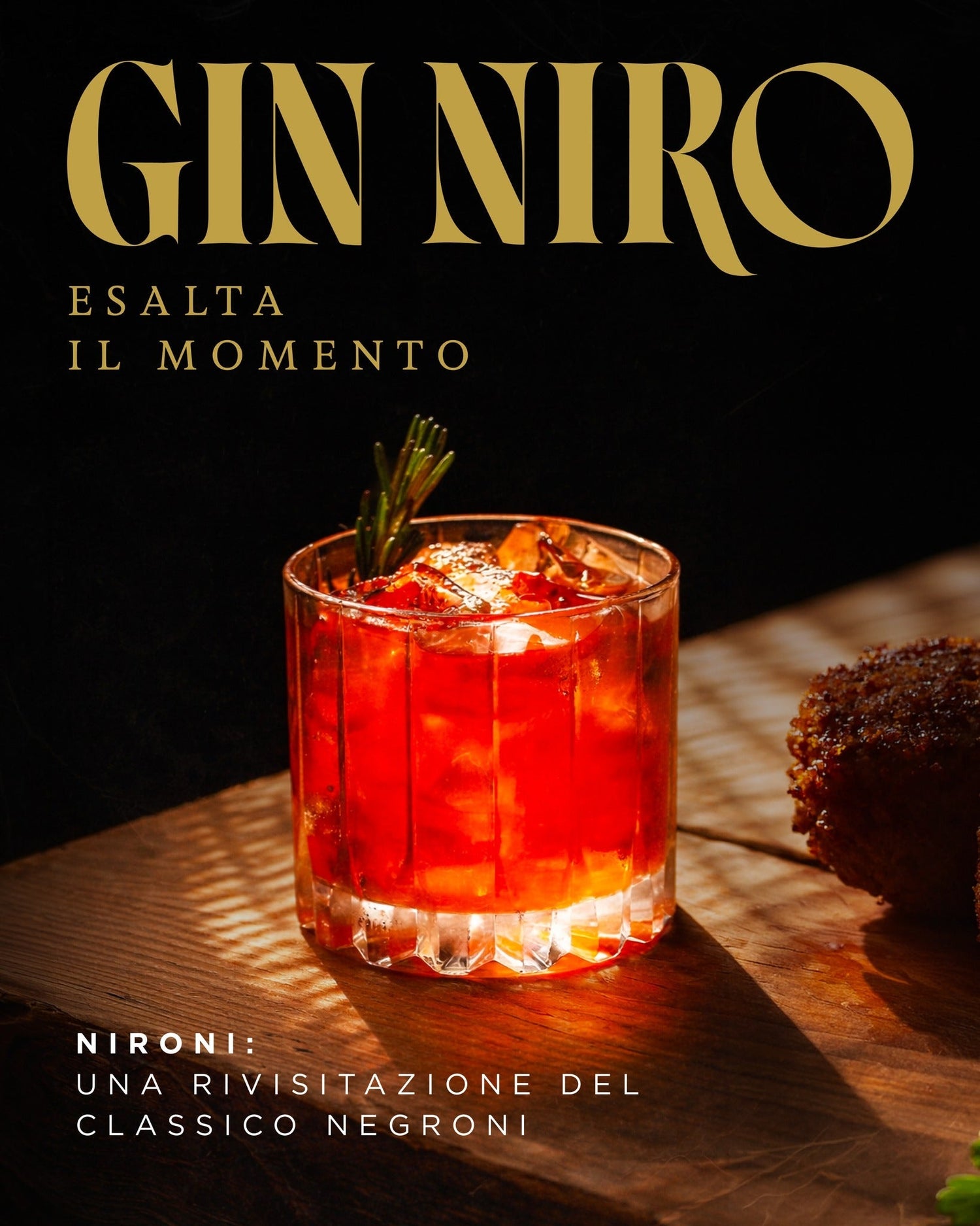 Negroni cocktail with orange garnish — GIN NIRO