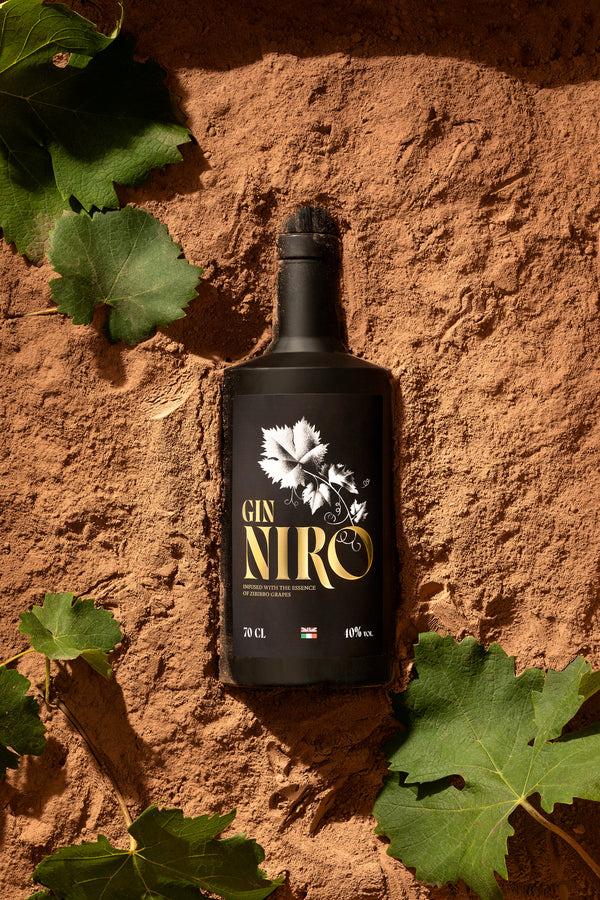 GIN NIRO Crafted - Gin artigianale italiano con botaniche mediterranee